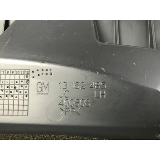 Накладка торпедо ліва Opel Zafira B 2005-2011 13162485